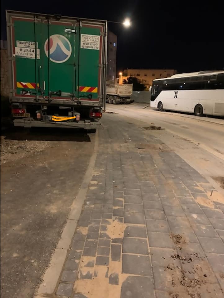 "שכונות מגורים לא צריכות להיות מגרשי החניה של רכבים כבדים"