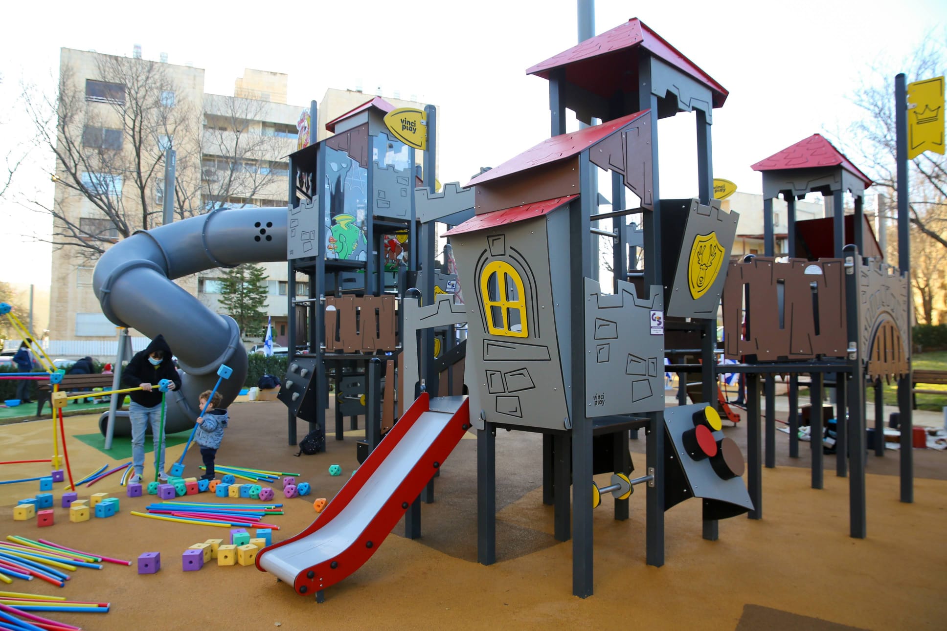 ליאון חנך את גן אליהו בית צורי בשכונת ארמון הנציב