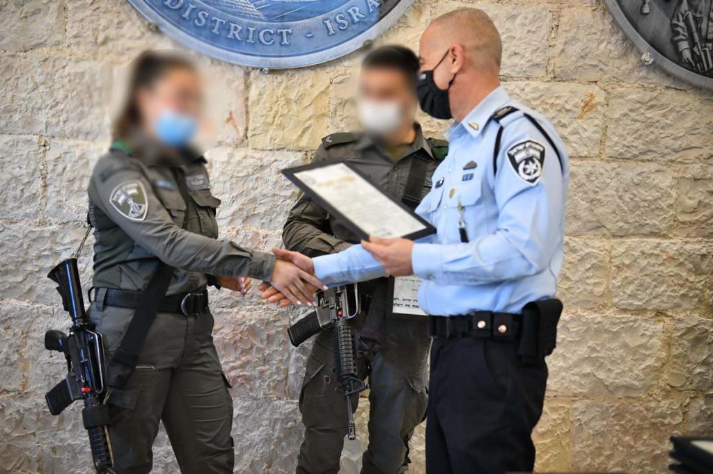 גיבורים