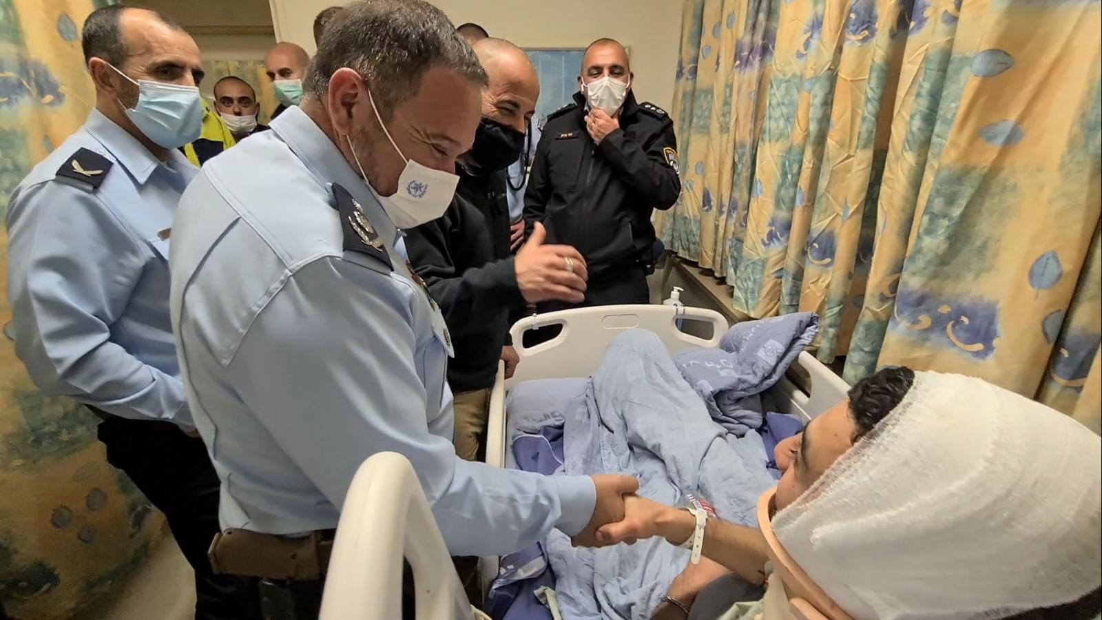 "פעלת כמו בספר"