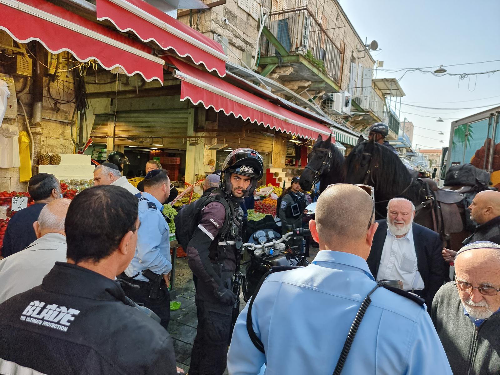 ירי לעבר חשודים בשוק מחנה יהודה
