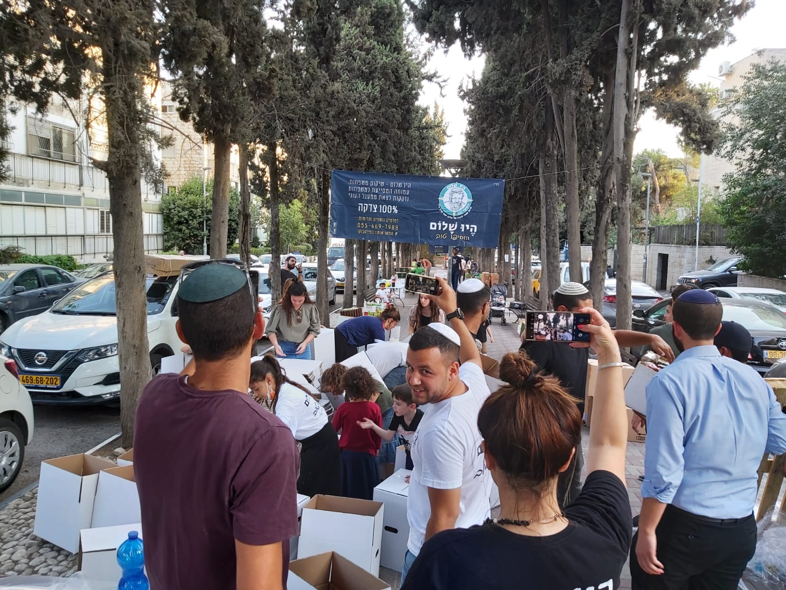 מבצע קמחא דפסחא: עשרות חבילות לתושבים נזקקים