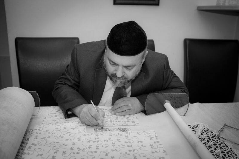 יזדי ישאר במעצר: הודה ביחסים בהסכמה