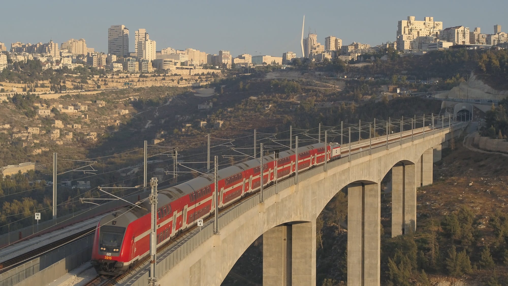 מדהים: 10 מיליון נוסעים בקו המהיר