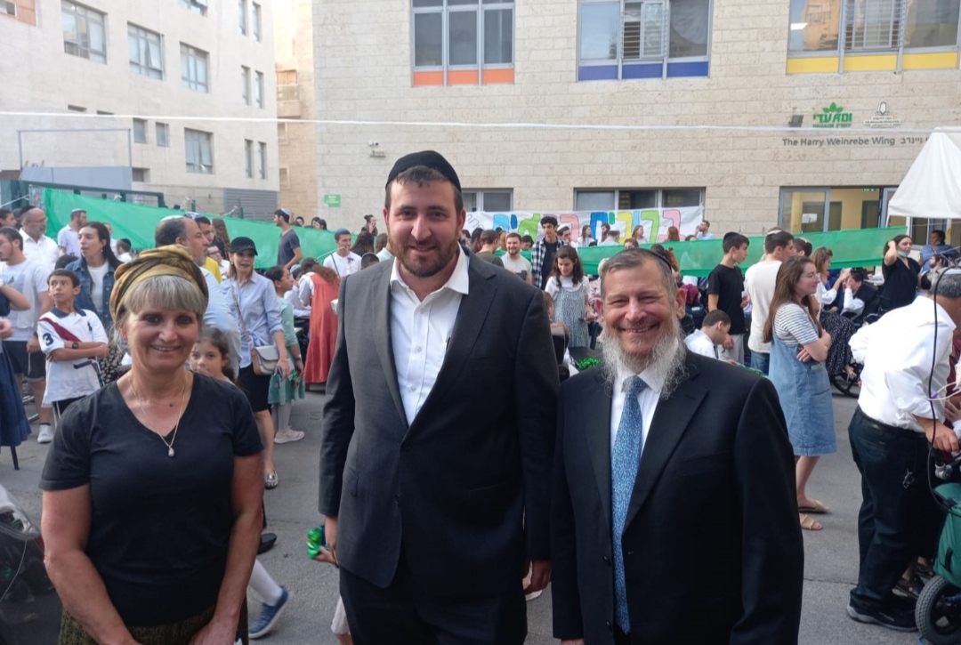 "מי שלא ראה שמחת בית השואבה בעדי ירושלים – לא ראה שמחה מימיו"